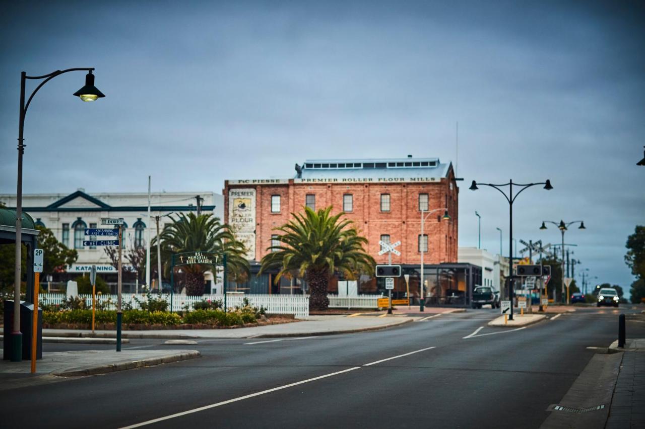 The Premier Mill Hotel Katanning Bagian luar foto